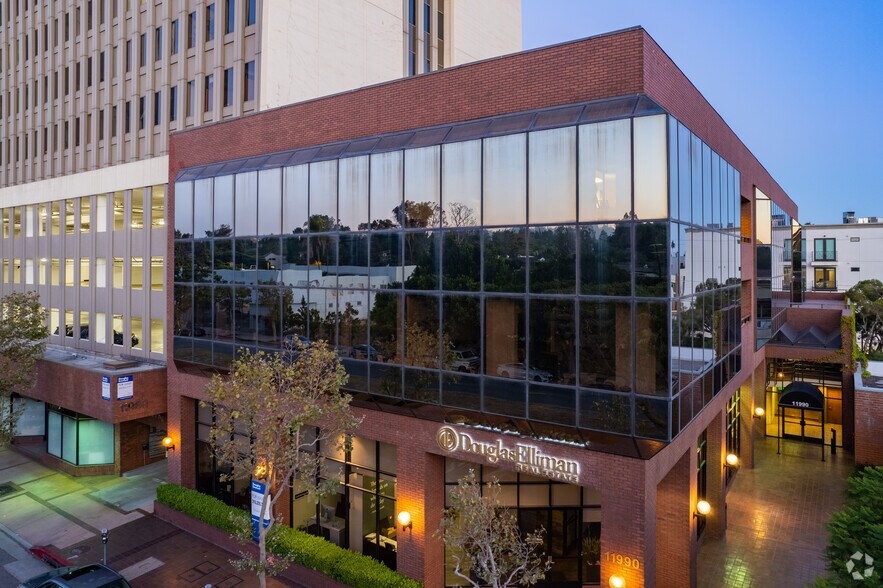 11990 San Vicente Blvd, Los Angeles, CA à louer - Photo du bâtiment - Image 3 de 4
