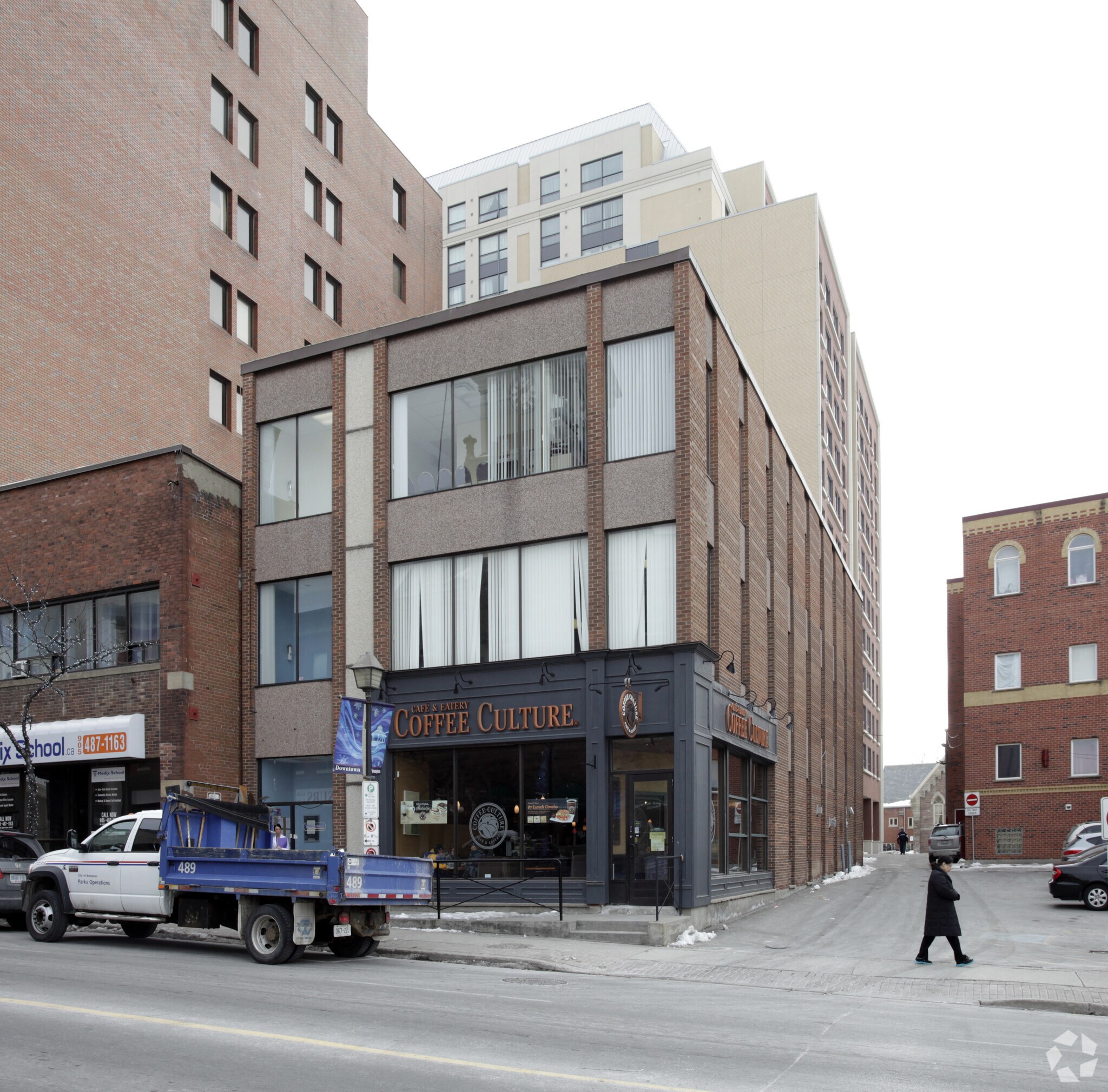 9-11 Queen St E, Brampton, ON for sale Primary Photo- Image 1 of 1