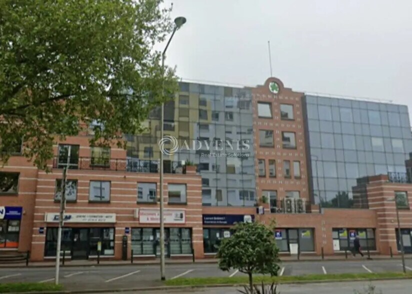 Bureau dans Évry-Courcouronnes à vendre - Photo du bâtiment - Image 3 de 3