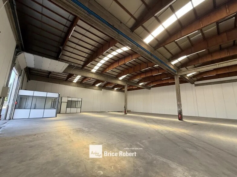 Bureau dans Saint-Priest à louer - Photo intérieure - Image 3 de 6