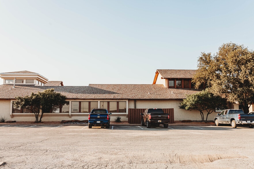 1219 E South 11th St, Abilene, TX à louer - Photo du bâtiment - Image 2 de 6