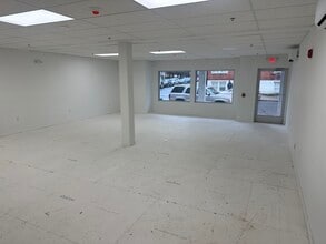 1127 Stuyvesant Ave, Irvington, NJ for lease Interior Photo- Image 2 of 5