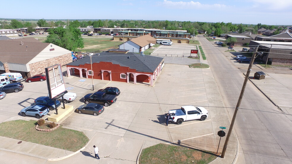 455 E Main St, Yukon, OK for sale - Building Photo - Image 1 of 7