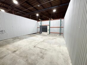 233 E Harris Ave, South San Francisco, CA à louer Photo intérieure- Image 2 de 4