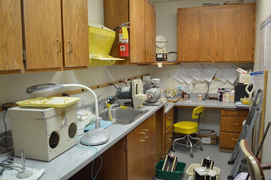 9455 S Union Sq, Sandy, UT à vendre - Photo du bâtiment - Image 3 de 20