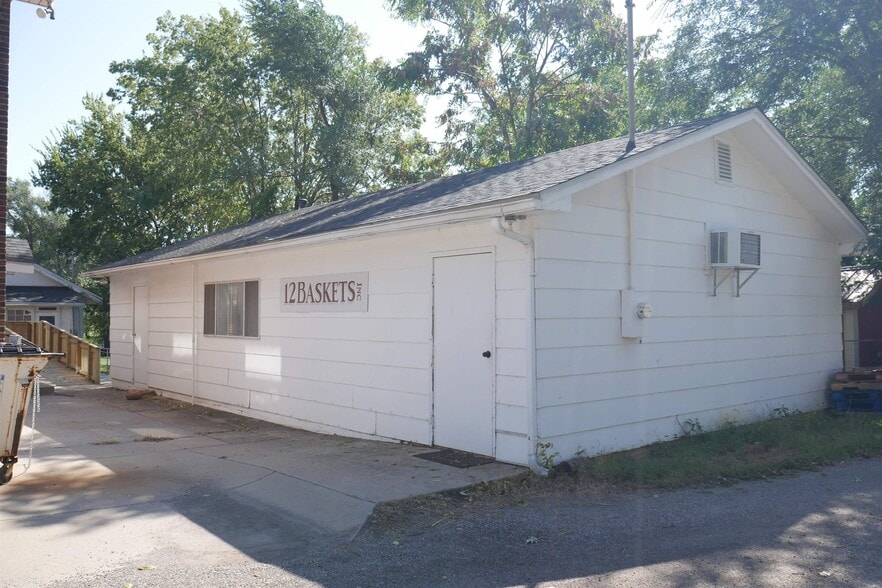 501 S Topeka St, El Dorado, KS à vendre - Photo du bâtiment - Image 3 de 27