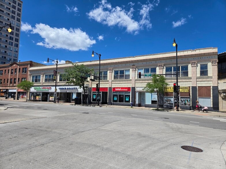 309-323 Howard St, Evanston, IL for lease - Building Photo - Image 2 of 9