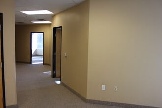 2501 N Green Valley Pky, Henderson, NV for lease Interior Photo- Image 1 of 4