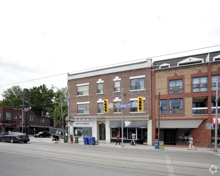 2102-2106 Queen St, Toronto, ON for lease - Building Photo - Image 2 of 8