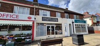 Plus de détails pour 36-54 Newlands Park Dr, Scarborough - Commerce de détail à vendre