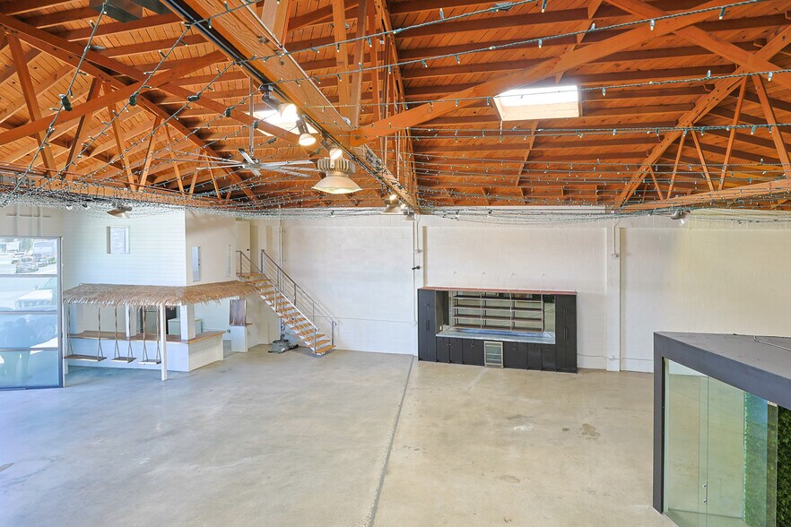 5856 Adams Blvd, Culver City, CA for lease - Building Photo - Image 2 of 9