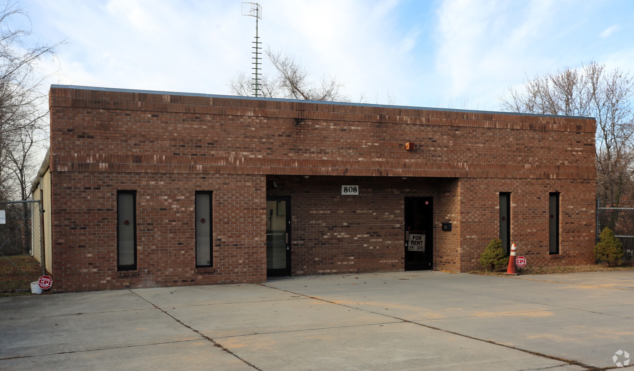 808 English Rd, High Point, NC for lease Primary Photo- Image 1 of 10