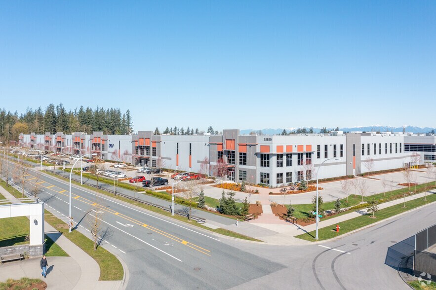 18899 28 Av, Surrey, BC à louer - Photo principale - Image 1 de 4