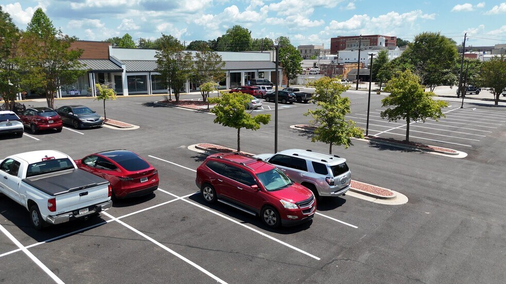 415 Rome St, Carrollton, GA à louer - Vidéo sur l’inscription commerciale - Image 2 de 8