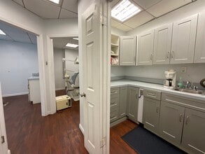 30 E 40th St, New York, NY à louer Photo intérieure- Image 2 de 6