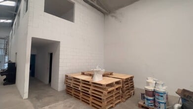 Carrer Tenes, 15, Parets del Vallès, Barcelona for lease - Commercial Listing Video 