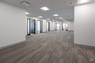 1051 Perimeter Dr, Schaumburg, IL for lease Interior Photo- Image 2 of 3