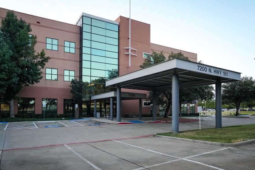 7200 State Highway 161, Irving, TX à louer - Photo du bâtiment - Image 2 de 9