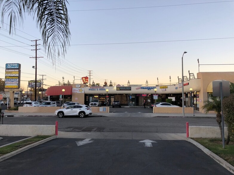 6900 Reseda Blvd, Reseda, CA for lease - Building Photo - Image 2 of 3