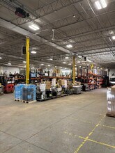 2240-2242 W Walnut St, Chicago, IL for lease Interior Photo- Image 2 of 4