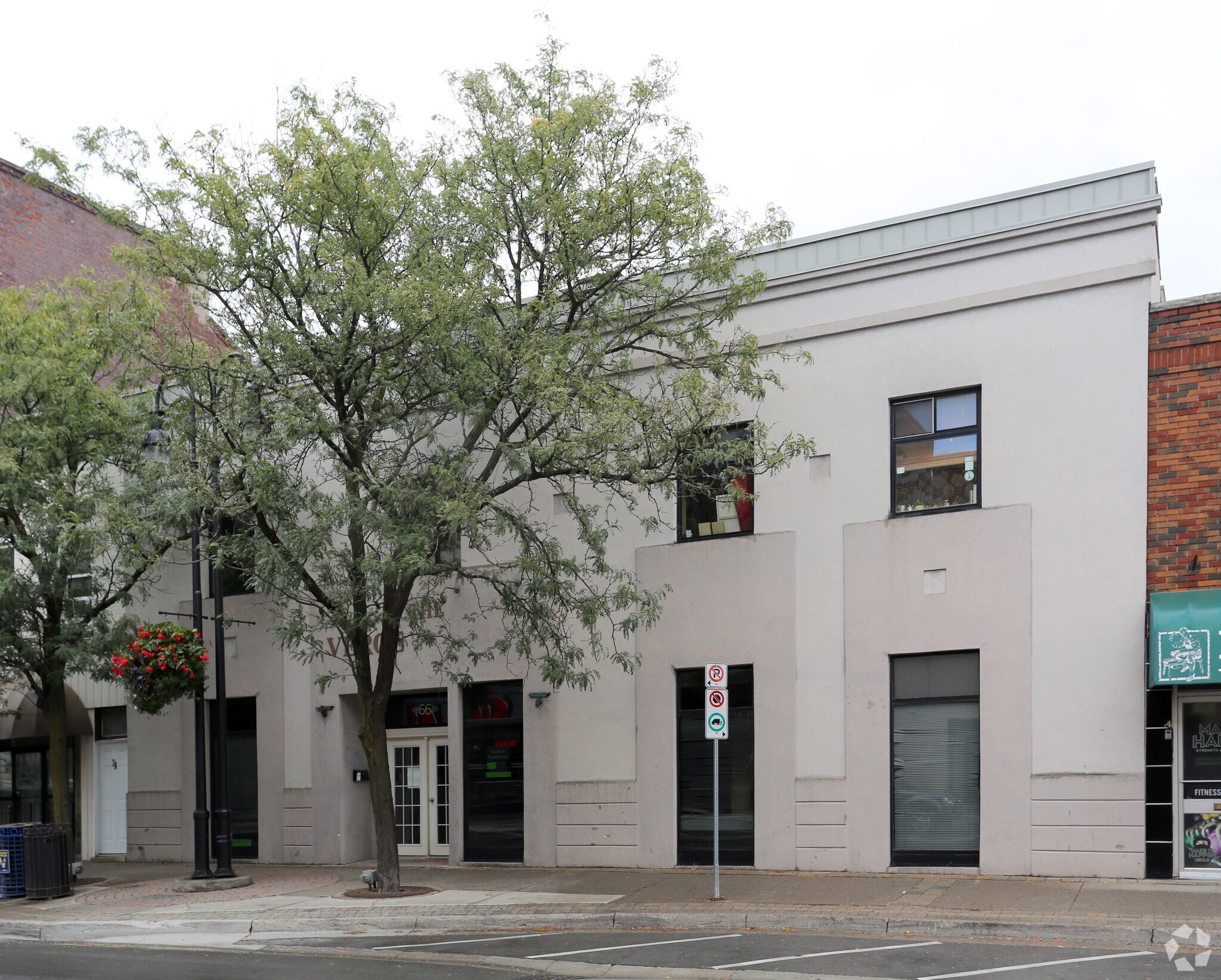 66 St Paul St E, St Catharines, ON for sale Primary Photo- Image 1 of 1