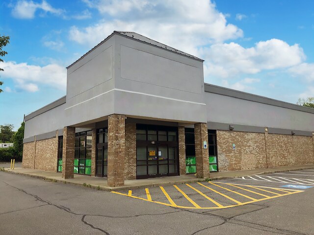 351 Flatbush Ave, Kingston, NY à louer - Photo du bâtiment - Image 2 de 9