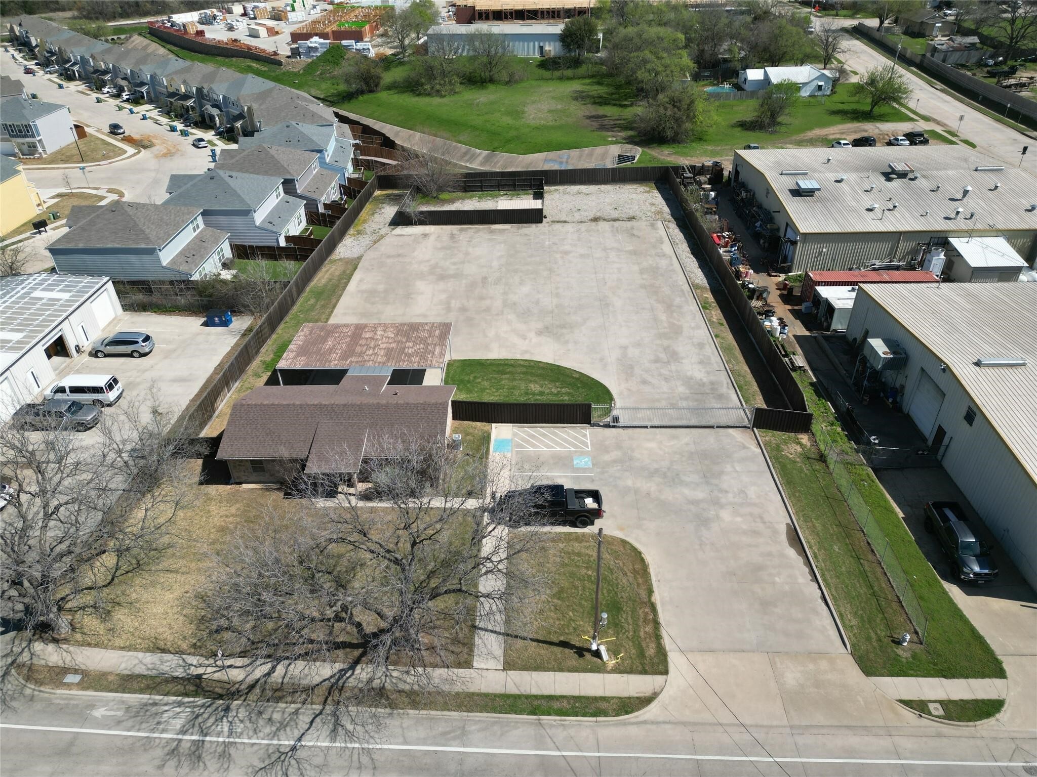 414 N Kealy St, Lewisville, TX for sale Building Photo- Image 1 of 1