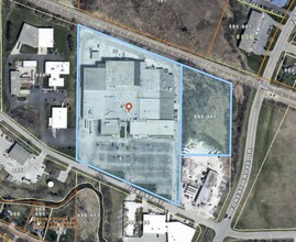 1045 Hickory St, Pewaukee, WI - AERIAL  map view