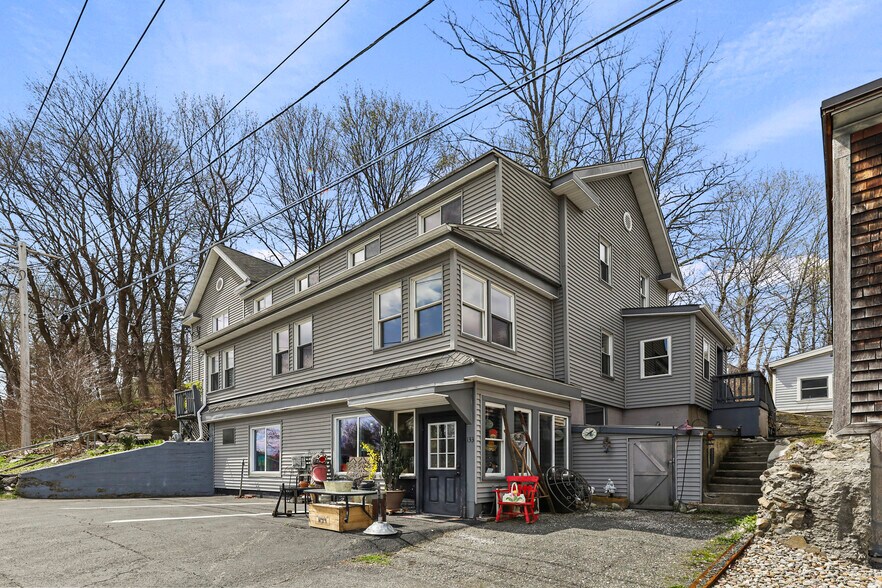 133 Front St, Housatonic, MA à vendre - Photo du bâtiment - Image 2 de 12