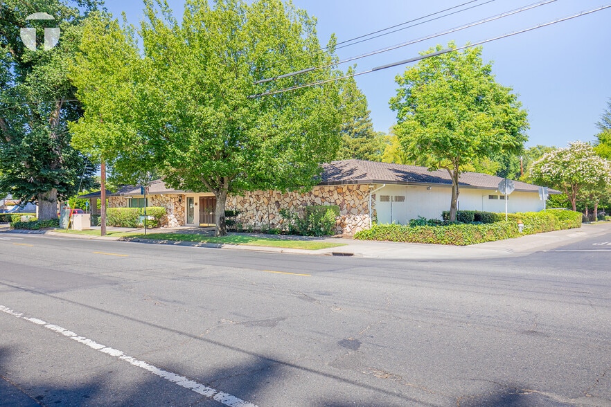 2685 Riverside Blvd, Sacramento, CA for sale - Building Photo - Image 2 of 32
