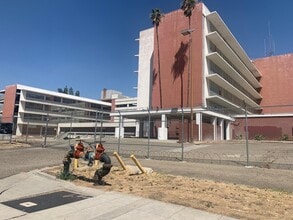 445 S Cedar Ave, Fresno, CA for lease Building Photo- Image 2 of 7