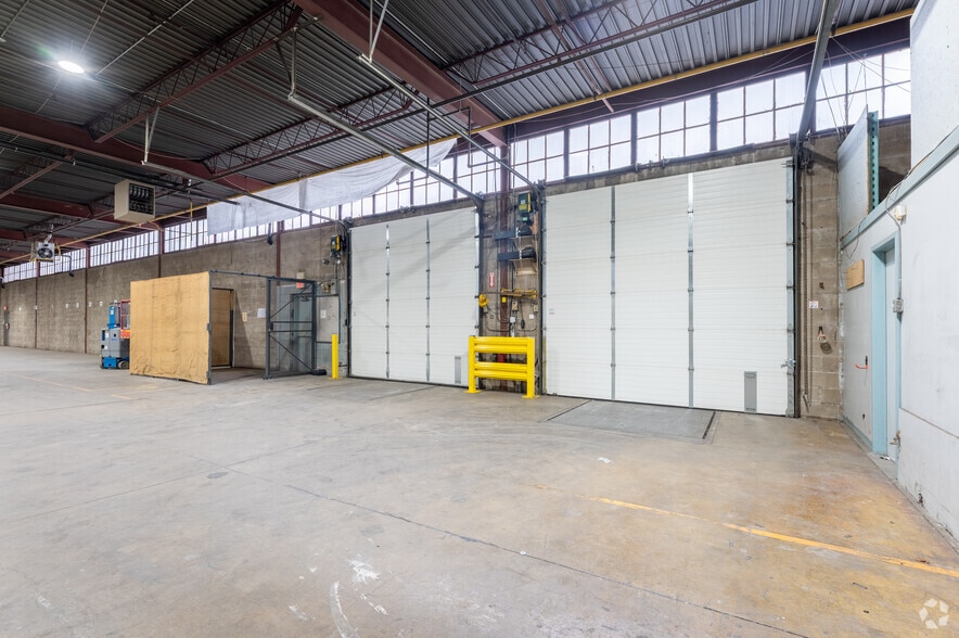 25 Tangiers Rd, Toronto, ON for lease - Interior Photo - Image 3 of 30