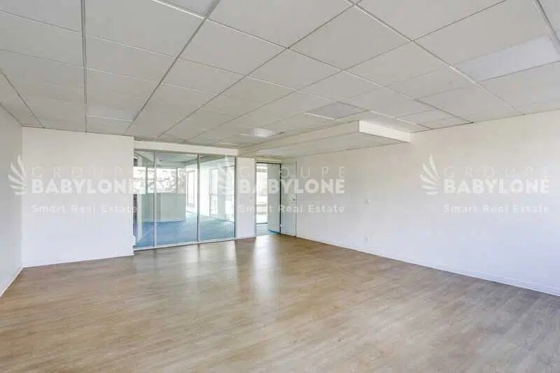 Flex in Boulogne-Billancourt for lease - Interior Photo - Image 2 of 7