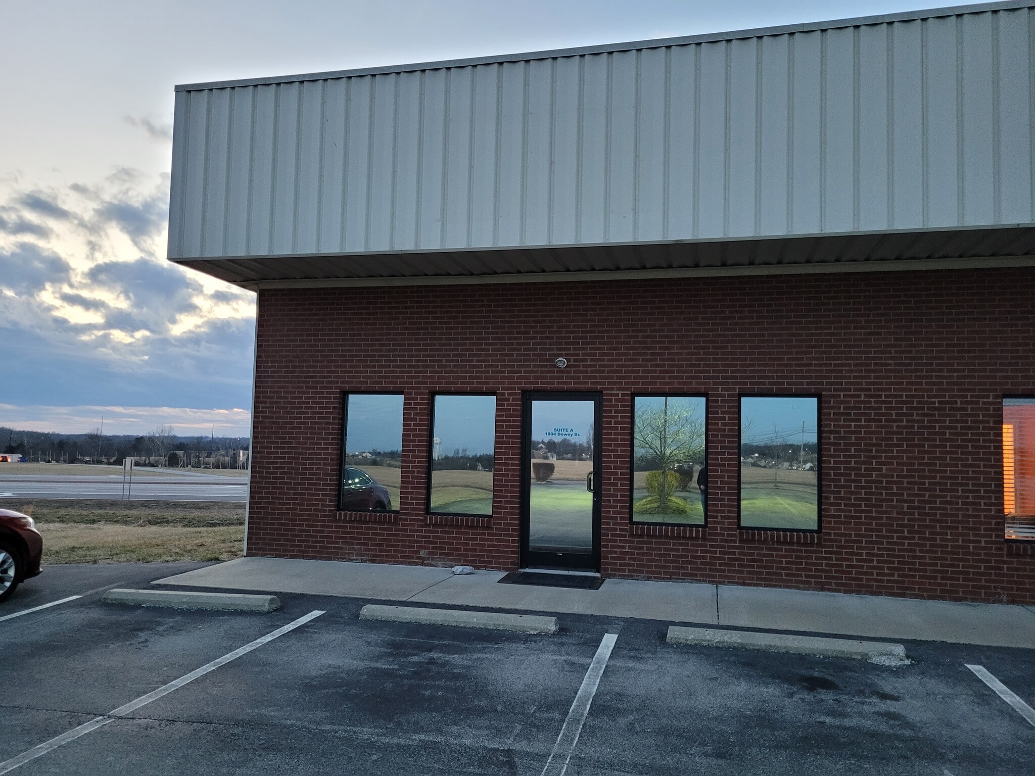 1004 Dewey Dr, Lawrenceburg, KY for lease Building Photo- Image 1 of 9