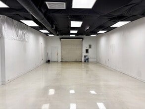 15520 Rockfield Blvd, Irvine, CA à louer Photo intérieure- Image 2 de 9