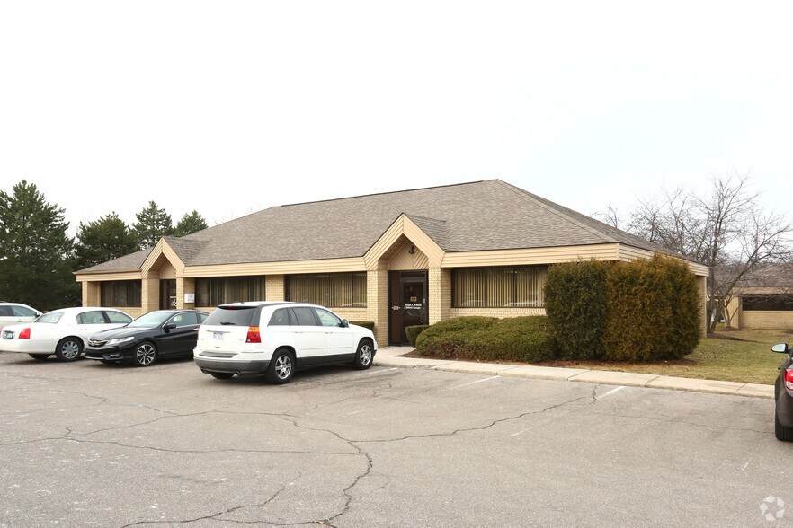 35150 Nankin Blvd, Westland, MI à vendre - Photo du bâtiment - Image 3 de 8