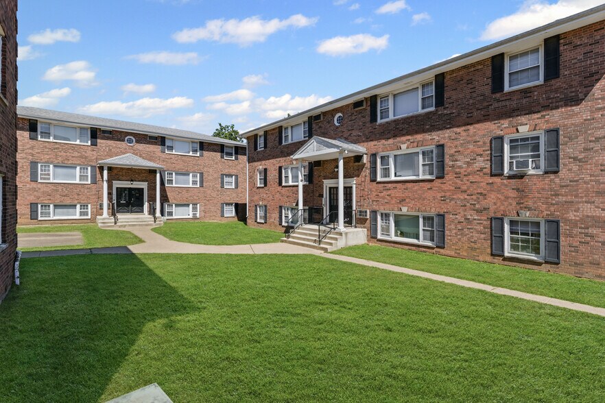 552 S Church St, Decatur, IL à vendre - Photo du bâtiment - Image 3 de 7