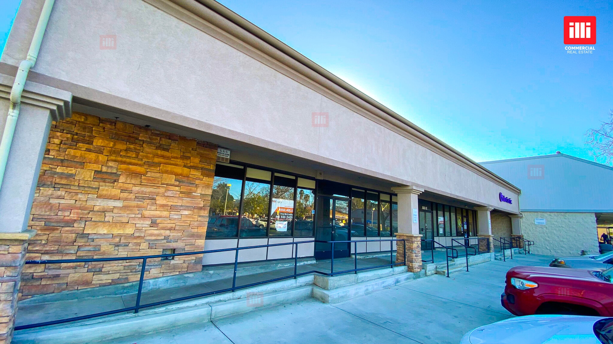 540-690 E Los Angeles Ave, Simi Valley, CA for lease Building Photo- Image 1 of 3