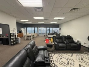 1400 E Madison Ave, Mankato, MN for lease Interior Photo- Image 2 of 5