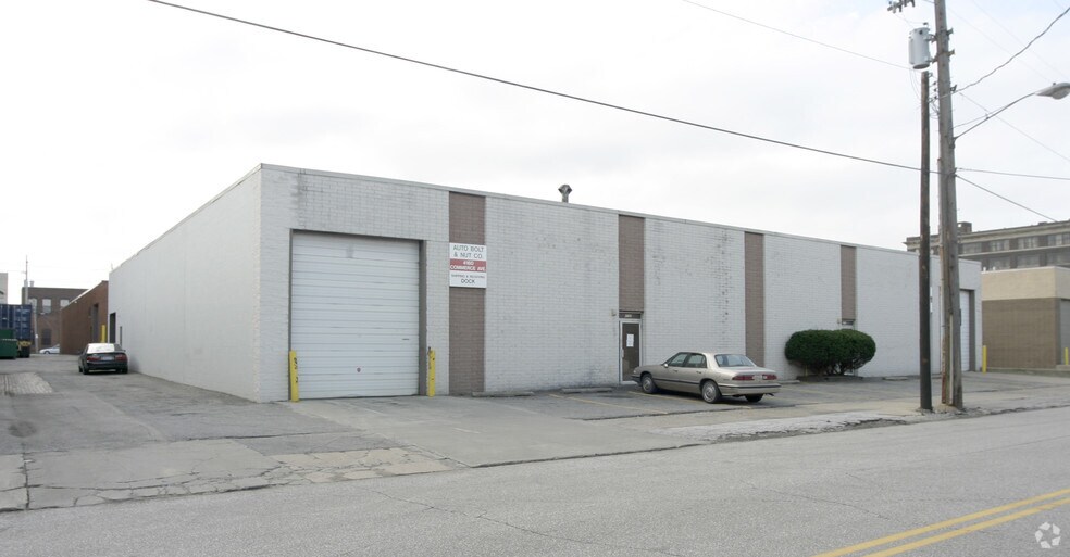 4150-4160 Commerce Ave, Cleveland, OH à vendre - Photo du bâtiment - Image 3 de 5