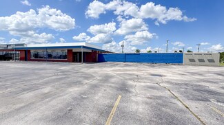 Plus de détails pour 715 W Walnut St, Rogers, AR - Commerce de détail à vendre