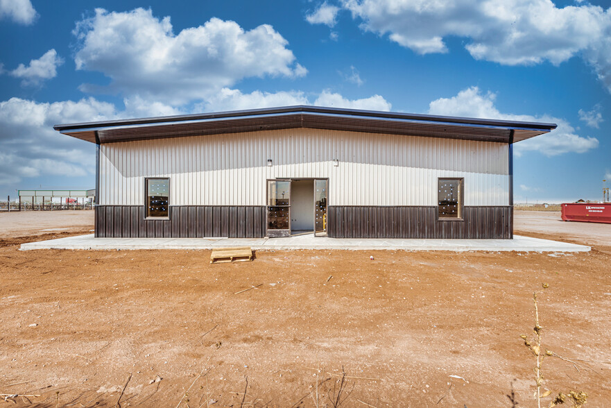 3106 W County Rd 135, Midland, TX for lease - Building Photo - Image 3 of 9