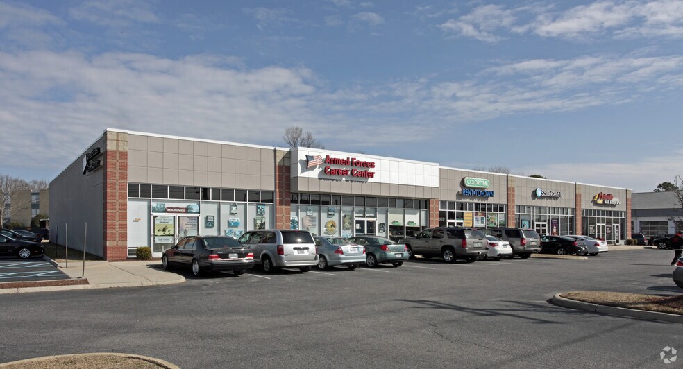 5900 E Virginia Beach Blvd, Norfolk, VA à louer - Photo du bâtiment - Image 2 de 3
