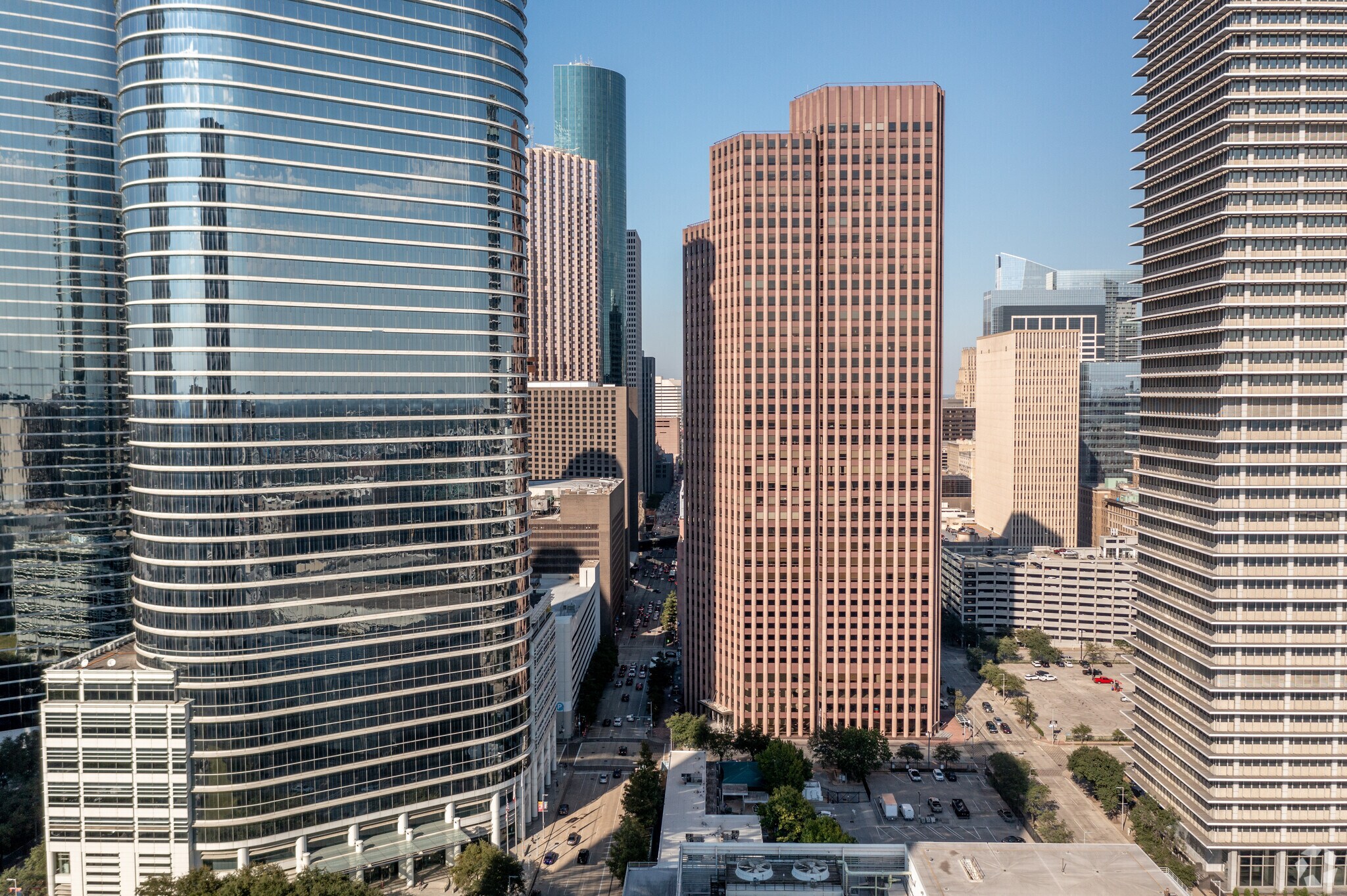 1415 Louisiana St, Houston, TX à louer Photo du bâtiment- Image 1 de 24