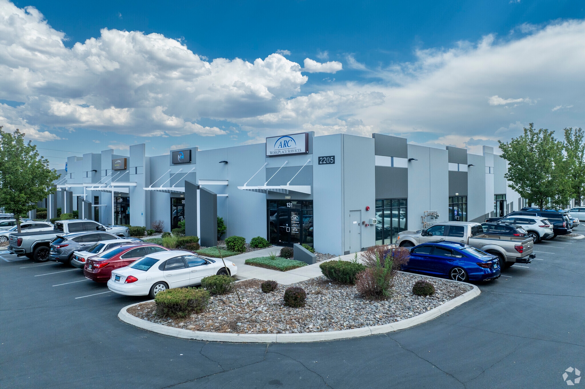 2205 Glendale Ave, Sparks, NV for lease Primary Photo- Image 1 of 4