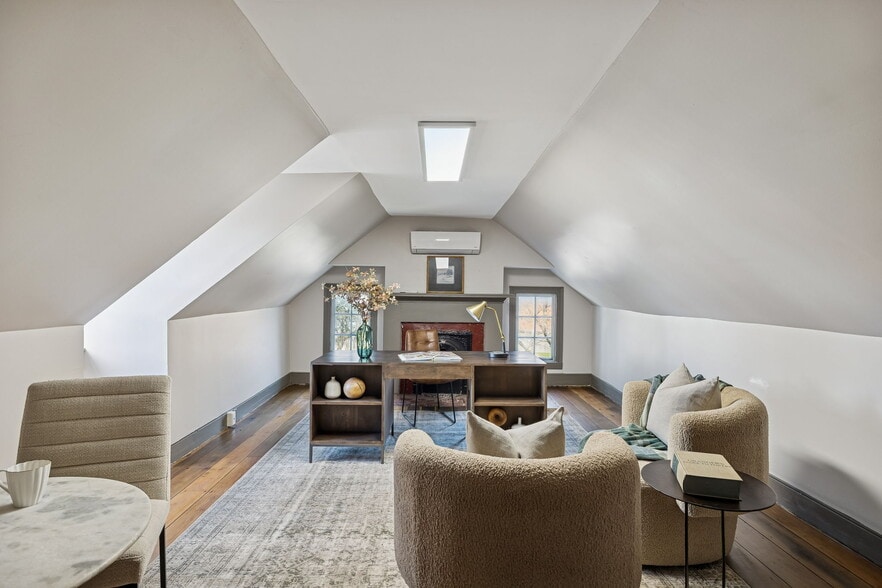 143 5th Ave S, Franklin, TN for lease - Interior Photo - Image 2 of 6