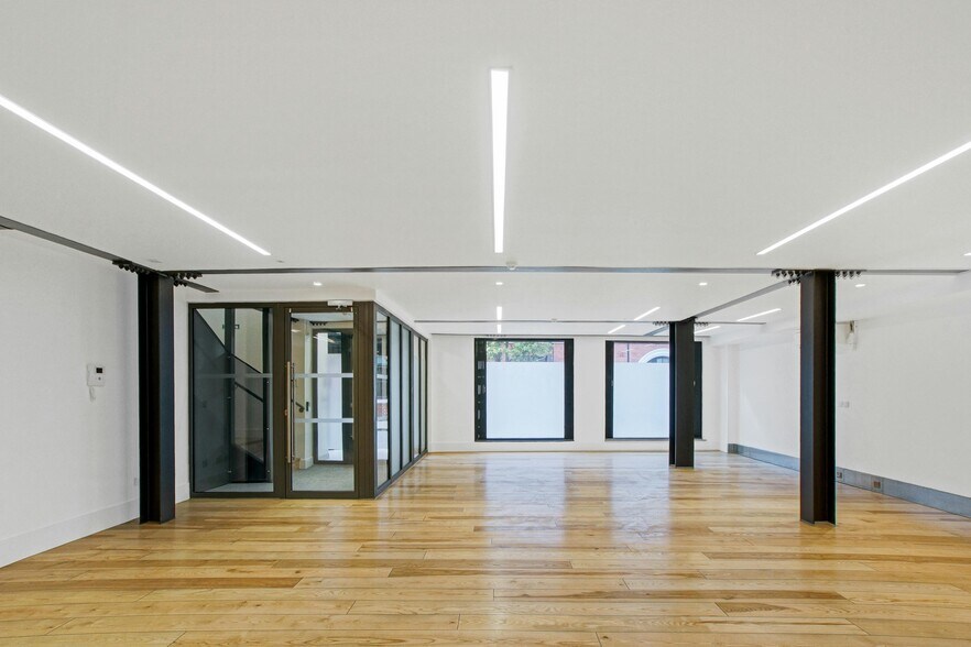 32 Parker St, Londres à louer - Photo du bâtiment - Image 3 de 11