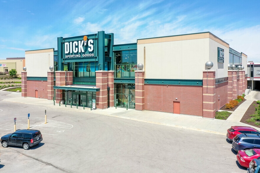 6100 O St, Lincoln, NE for lease - Building Photo - Image 3 of 23