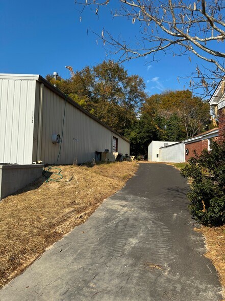 6842 Satchelford Rd, Columbia, SC à vendre - Photo du bâtiment - Image 2 de 8