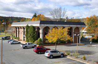 1 Sherman Hill Rd, Woodbury CT - Drive Through Restaurant